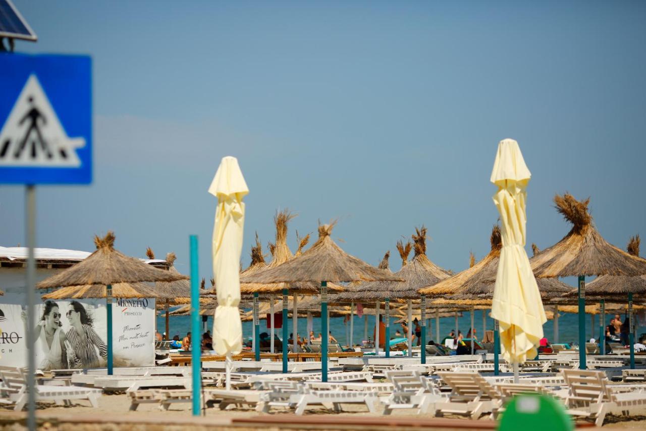 Casa Coral Mamaia Nord Hotel Năvodari Exterior foto